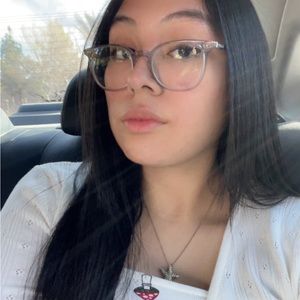 Meet your Posher, Lorena